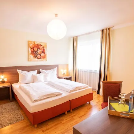 Hotel Landgasthof Sonne Roettingen 3*
