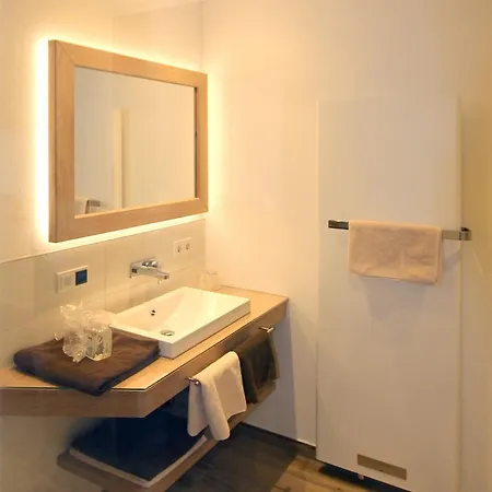 מלון Landgasthof Sonne 3*